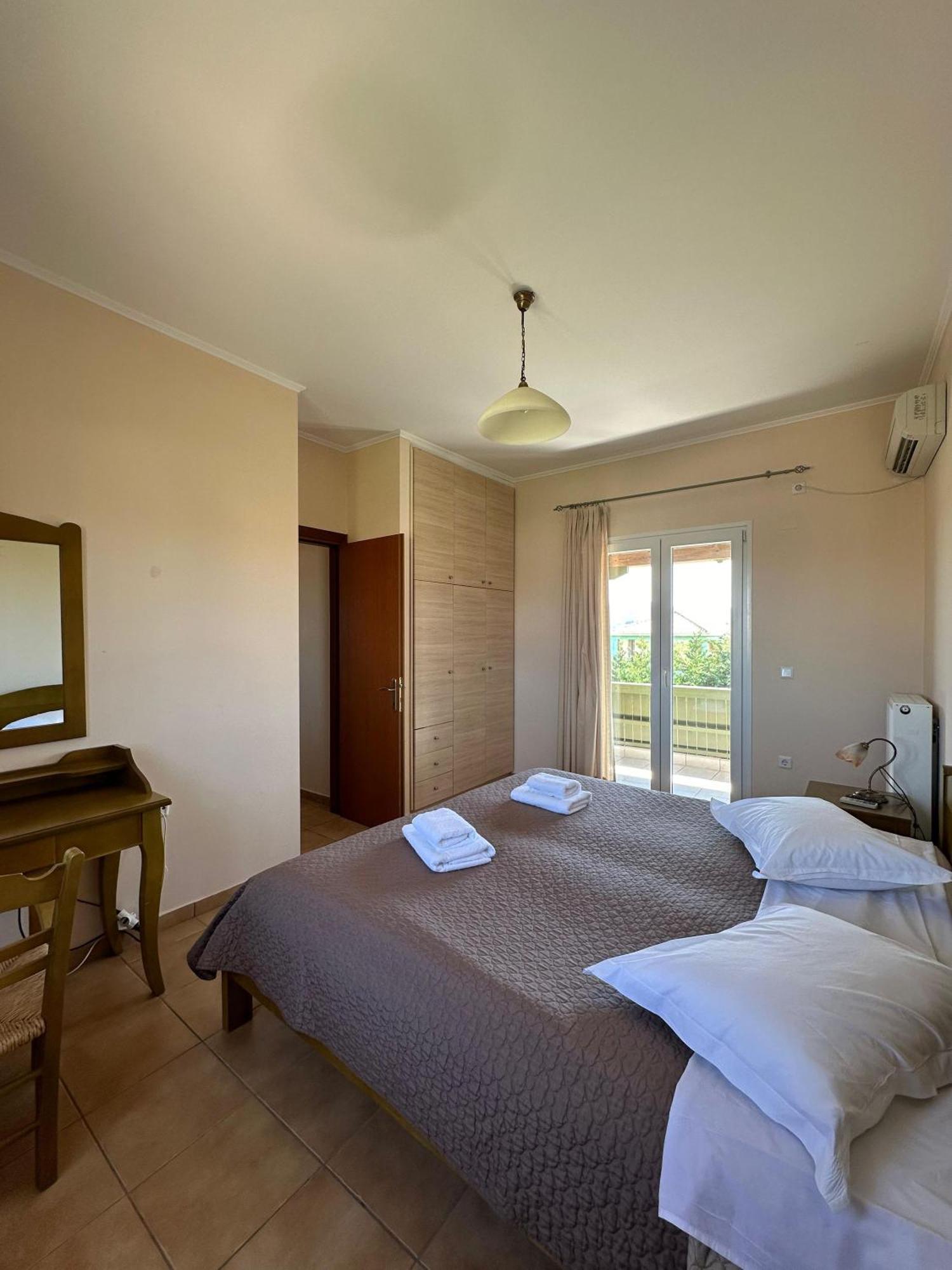 Porto Nirikos Lefkada - Private Parking Apartment Exterior photo